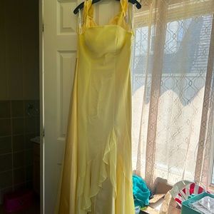 New with tags never worn JJ’s House for David’s bridal Bridesmaid Dress